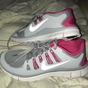 New Women’s Nike Free Rn 5.0 Sz 8
